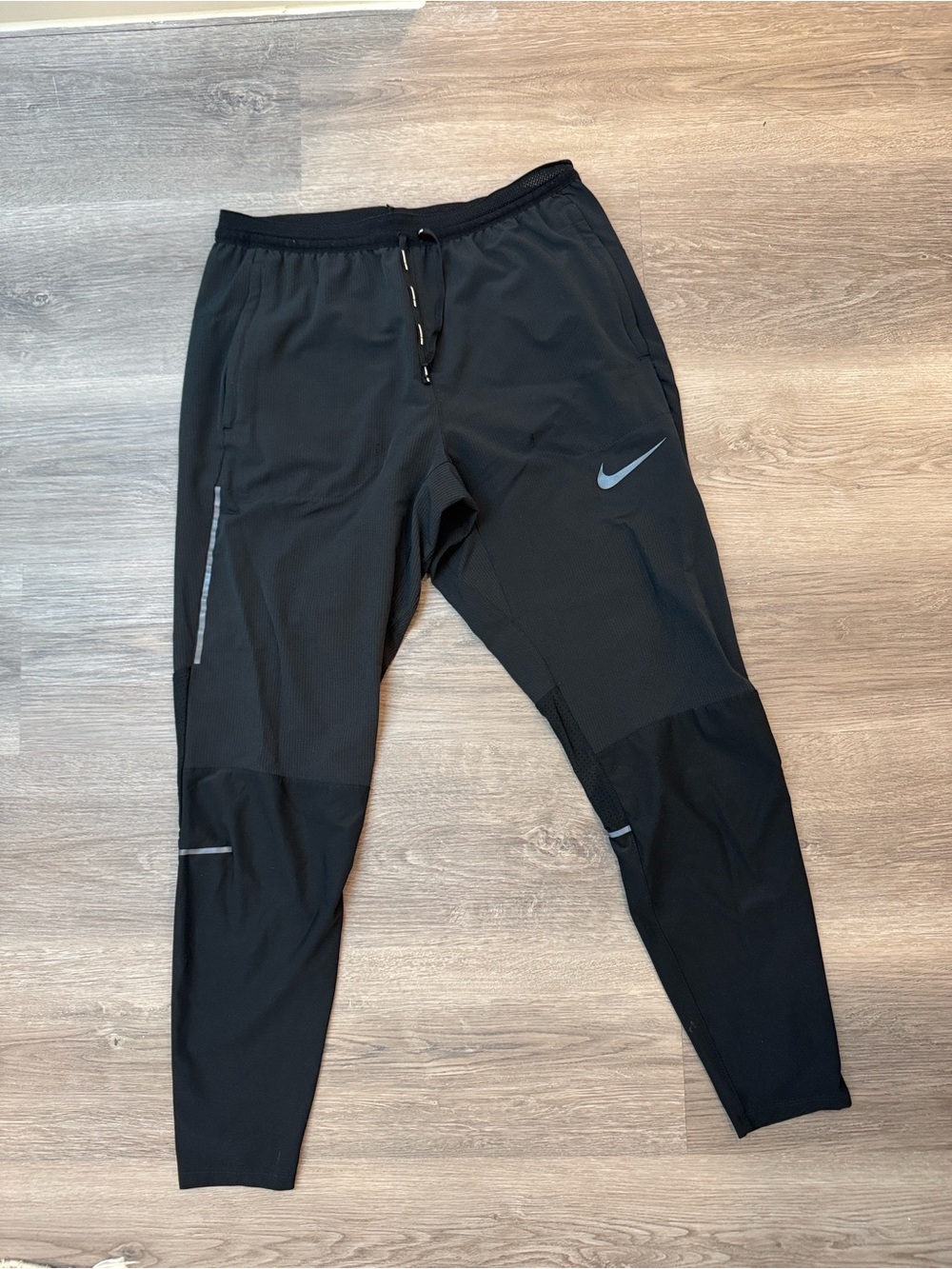 Nike Men’s Sweatpants Joggers - Black & Navy - Picture 2 of 5